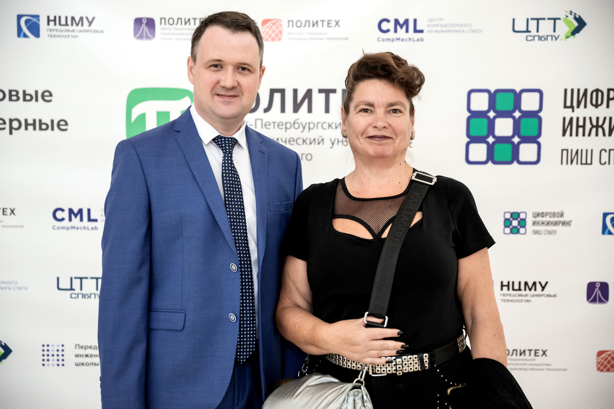 С Валерием Левенцовым, директором Высшей школы Передовых цифровых технологий Передовой инженерной школы СПбПУ «Цифровой инжиниринг»