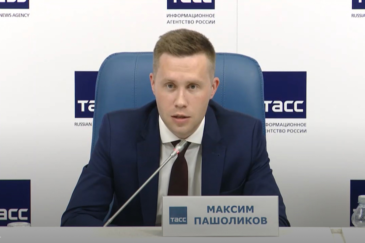 Проректор по молодёжной политике и коммуникативным технологиям Максим Пашоликов