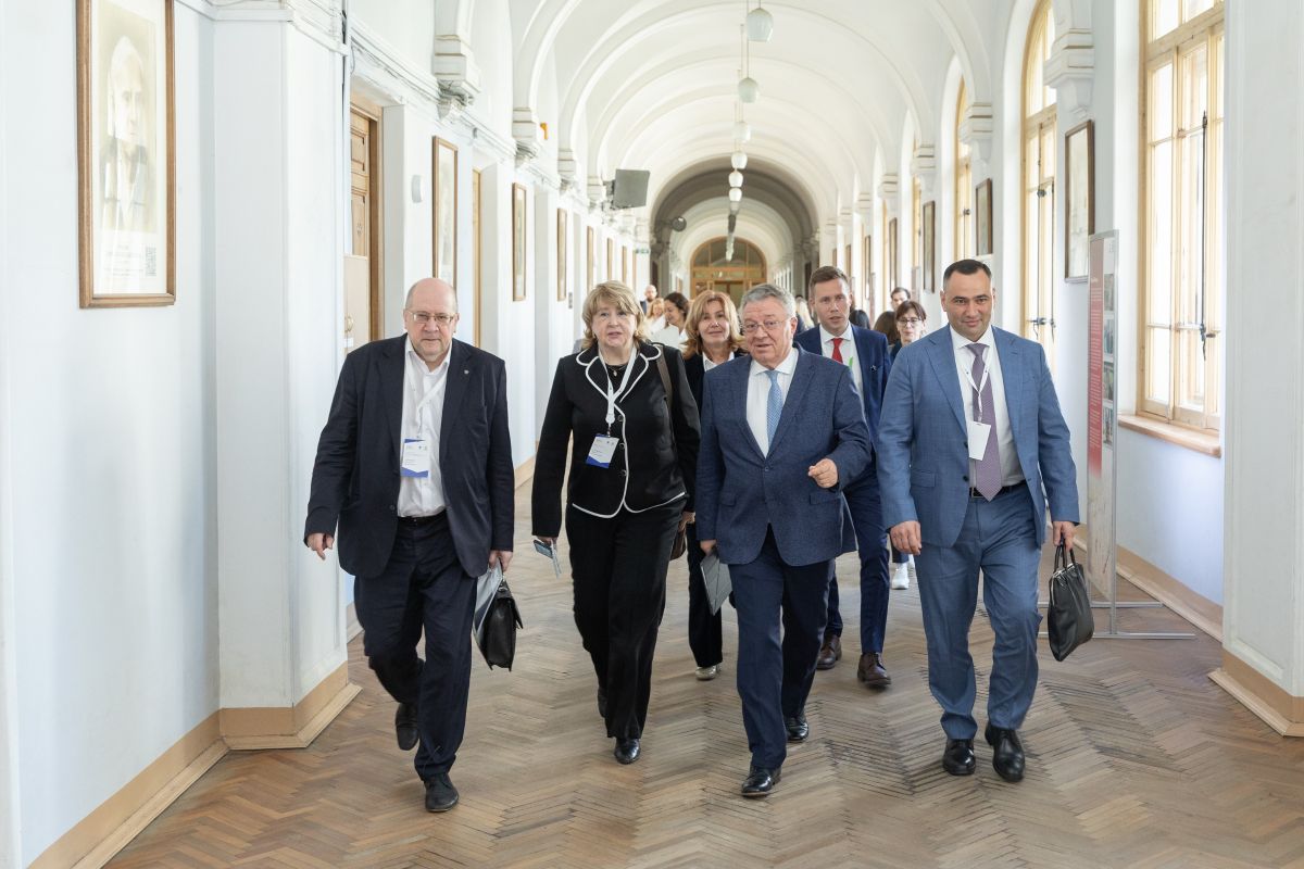 Минобрнауки и Политех провели стратсессию по развитию эндаумент‑фондов